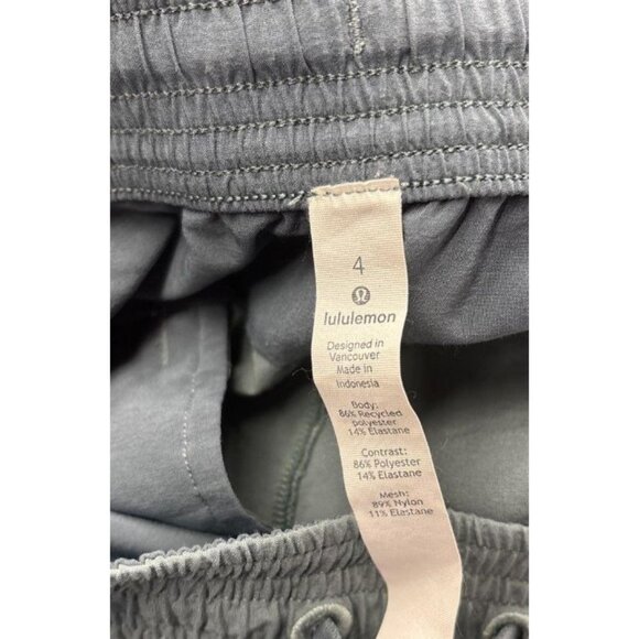 Lululemon Spring Break Away Short 3" Juniper Women's Size 4 - Picture 7 of 7